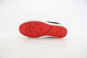 Converse Low Top Sneaker CHTS1000021