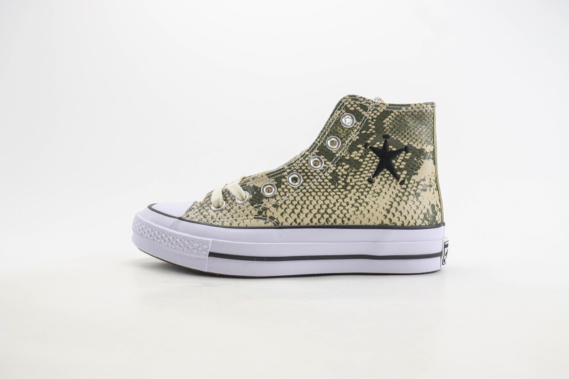 Converse High Top Sneaker CHTS1000022