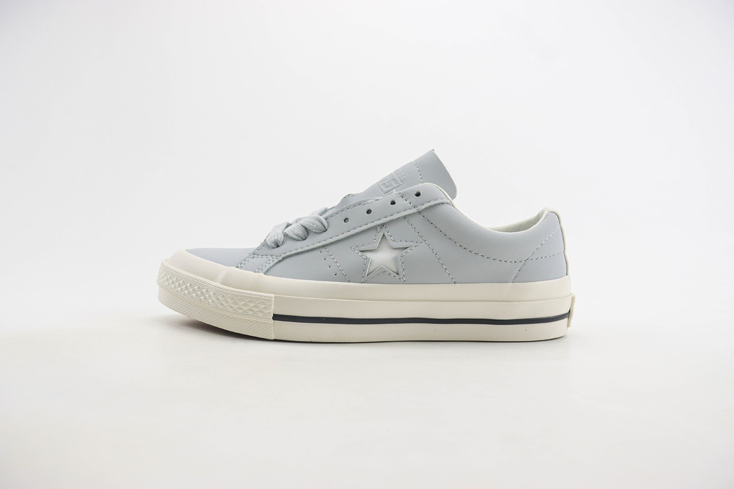 Converse Low Top Sneaker CHTS1000032