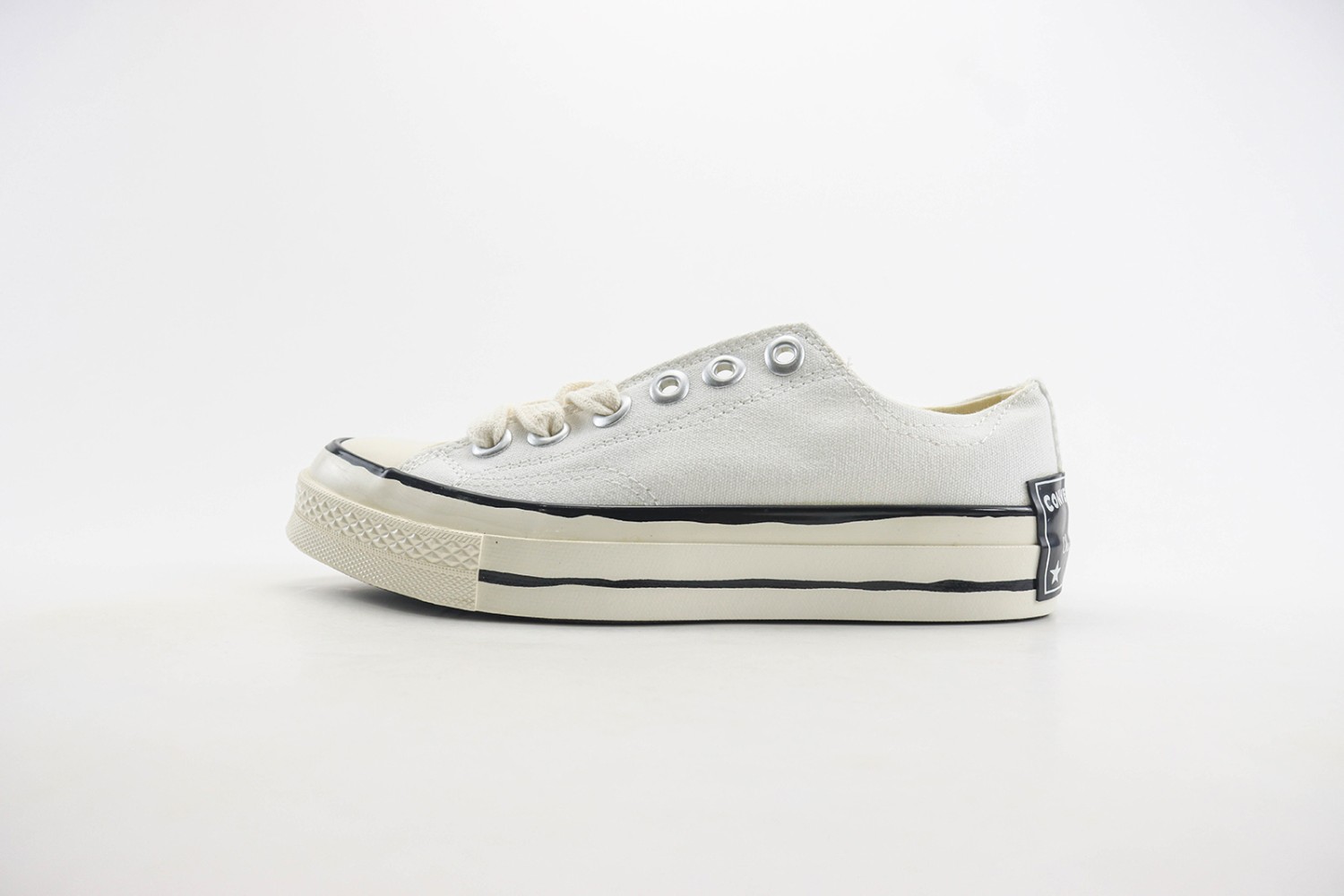 Converse Low Top Sneaker CHTS1000044
