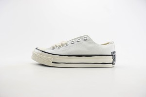 Converse Low Top Sneaker CHTS1000044