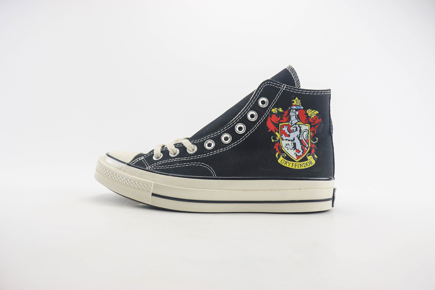 Converse High Top Sneaker CHTS1000053