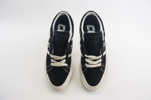 Converse Low Top Sneaker CHTS1000058