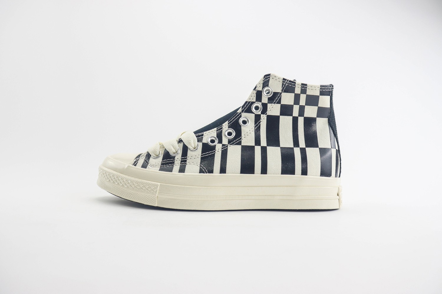 Converse High Top Sneaker CHTS1000062