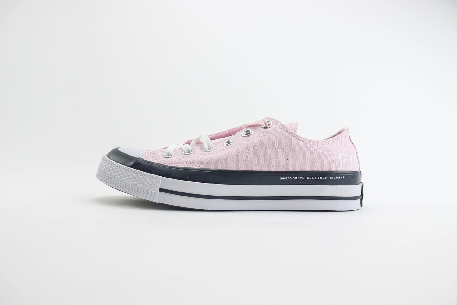 Converse Low Top Sneaker CHTS1000064