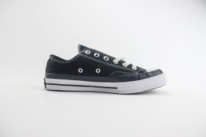 Converse Low Top Sneaker CHTS1000065