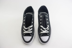 Converse Low Top Sneaker CHTS1000065