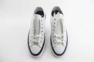 Converse Low Top Sneaker CHTS1000066