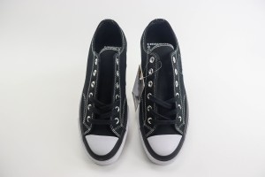 Converse Low Top Sneaker CHTS1000067