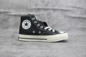 Converse High Top Sneaker CHTS1000070