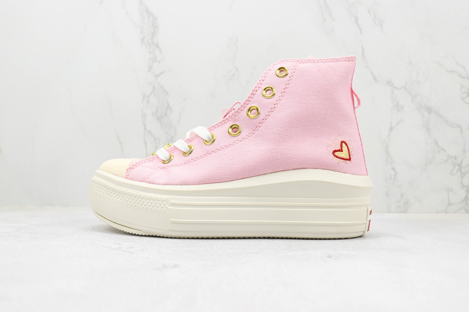 Converse High Top Sneaker CHTS1000072