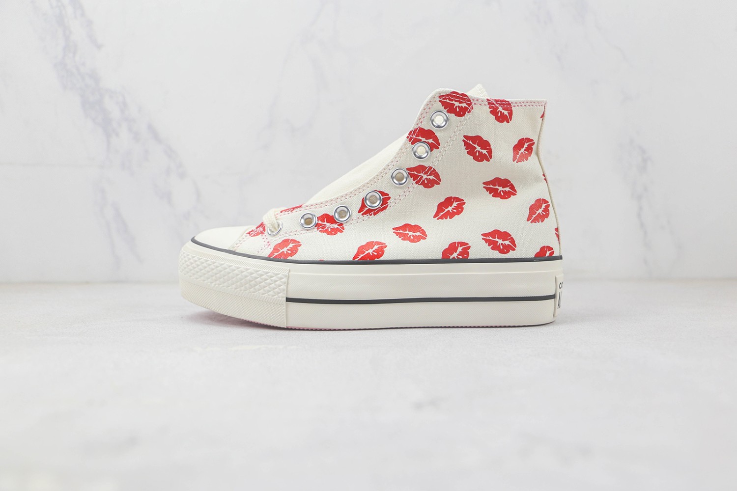 Converse High Top Sneaker CHTS1000078