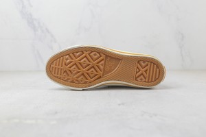 Converse Low Top Sneaker CHTS1000087