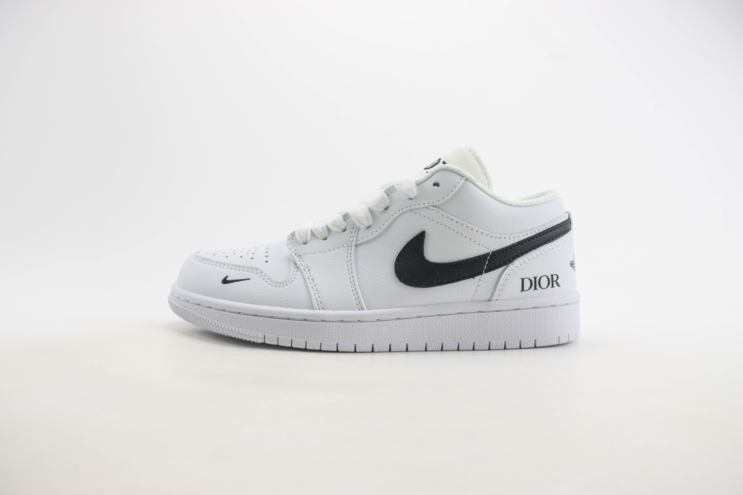 Dior Air Jordan 1 Shoes DAJIS1000014