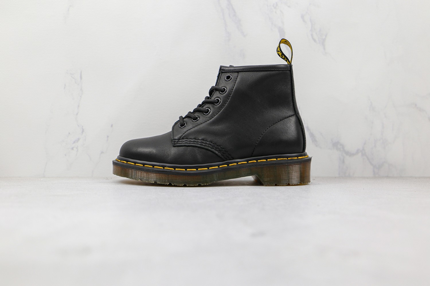 Dr. Martens Boot DMB1000011