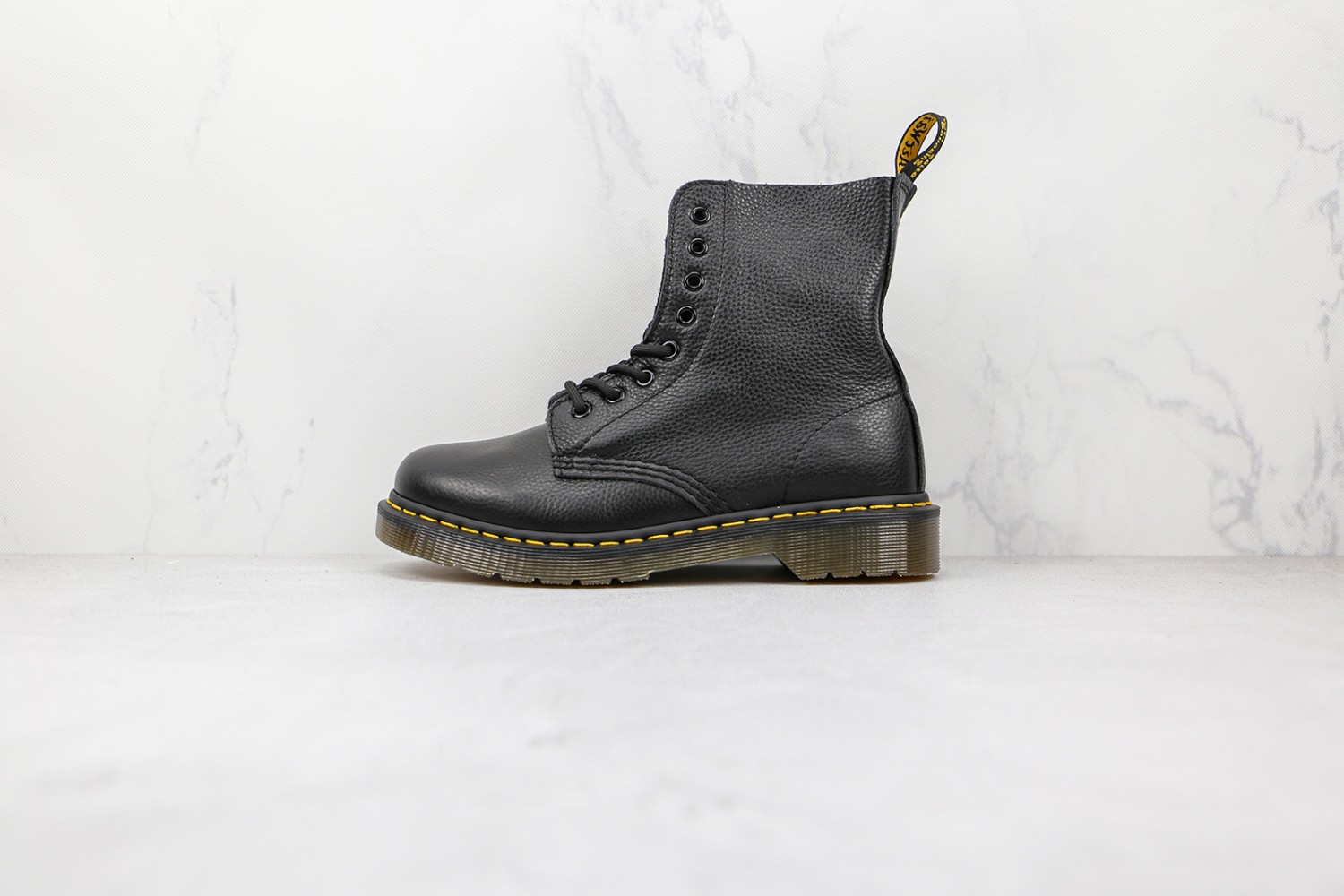 Dr. Martens Boot DMB1000018
