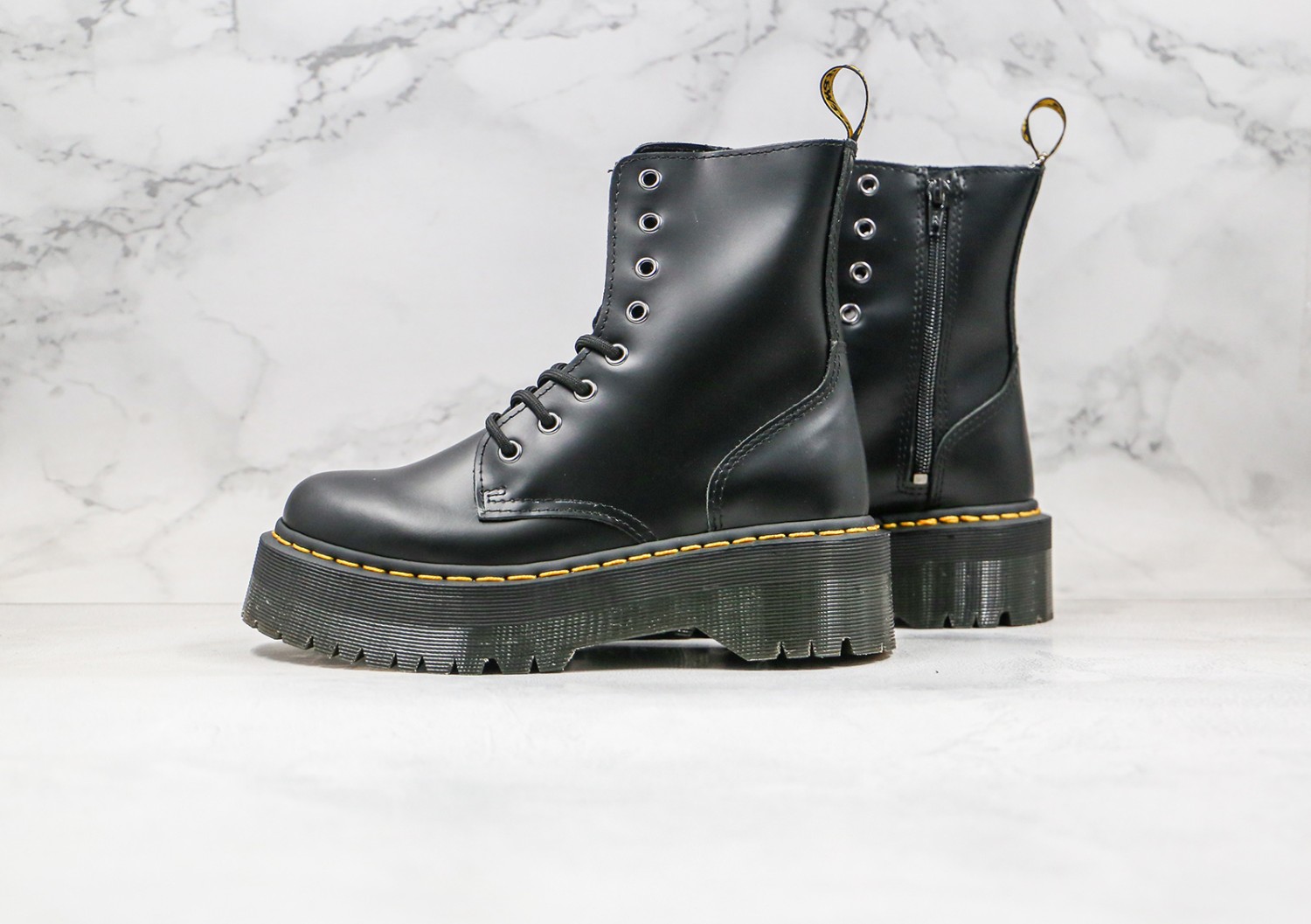Dr. Martens Boot DMB1000030