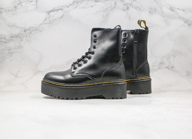 Dr. Martens Boot DMB1000040