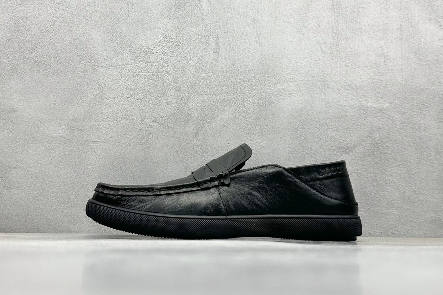 ECCO Waterproof Shoes EWS1000010