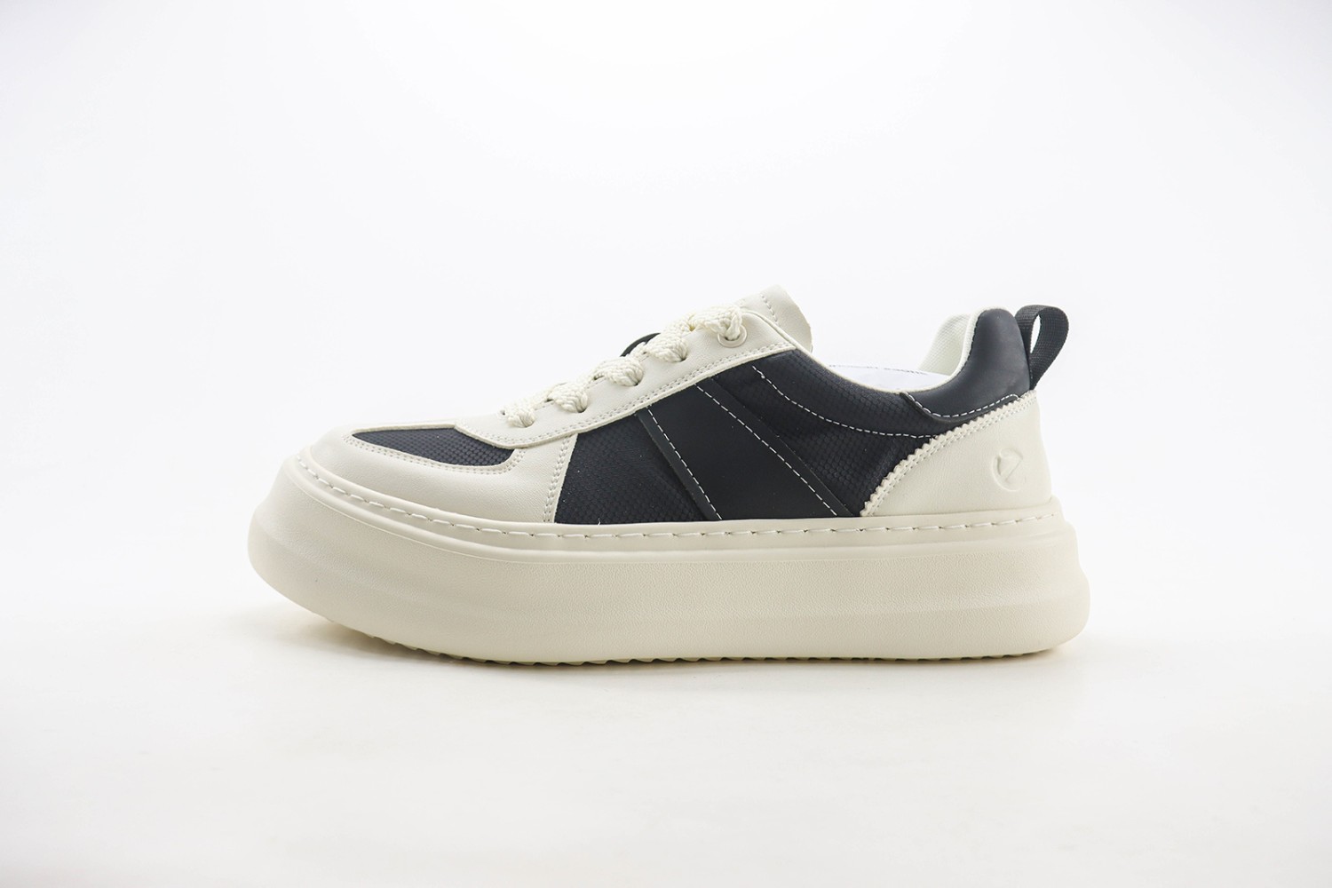 ECCO Waterproof Shoes EWS1000011