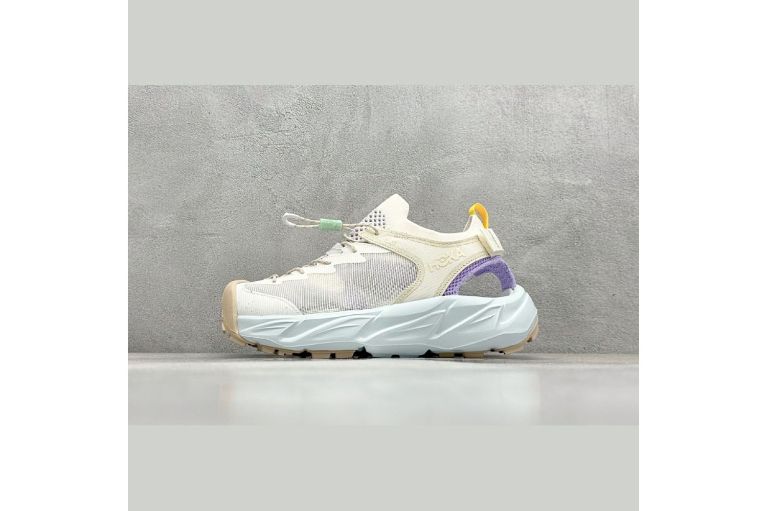 Hoka Shoes HK16