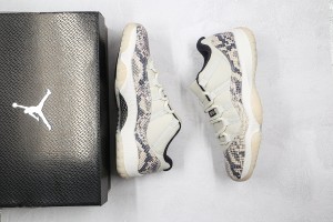 Air Jordan 11 AJ11000035