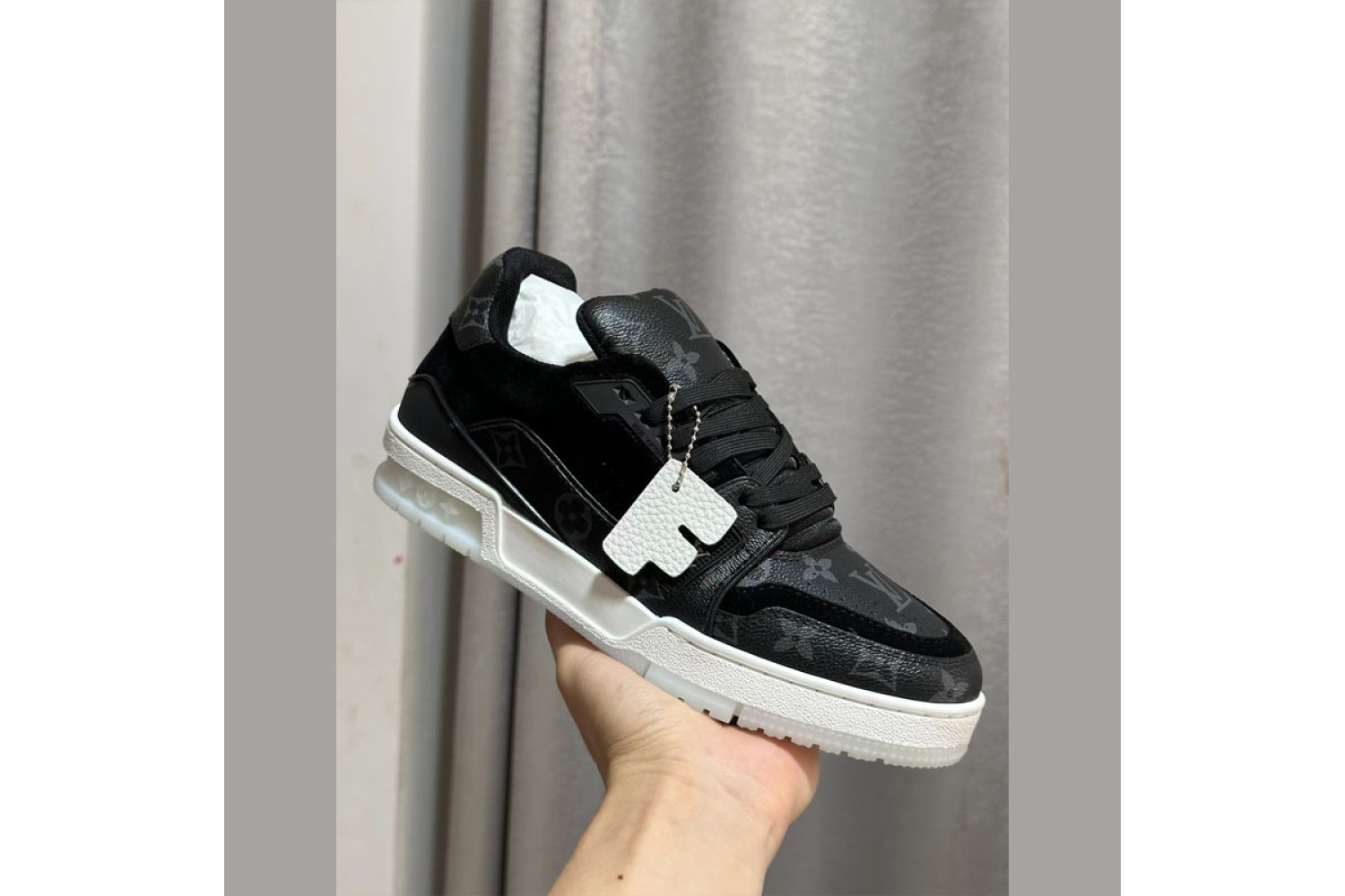 LV17