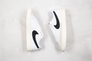 Nike Blazer 77 NB77000100