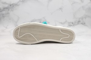 Nike Blazer 77 NB77000109