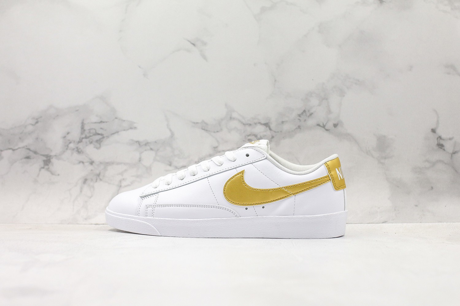  Nike Blazer 77 NB77000117