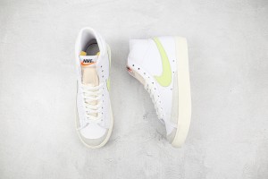  Nike Blazer 77 NB7700068