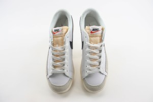  Nike Blazer 77 NB770008