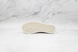  Nike Blazer 77 NB7700098