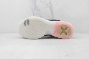  Nike Kobe Sneaker NKS1000103