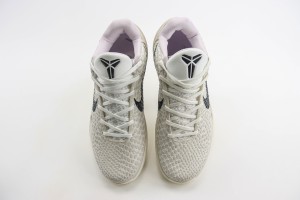 Nike Kobe Sneaker NKS100011