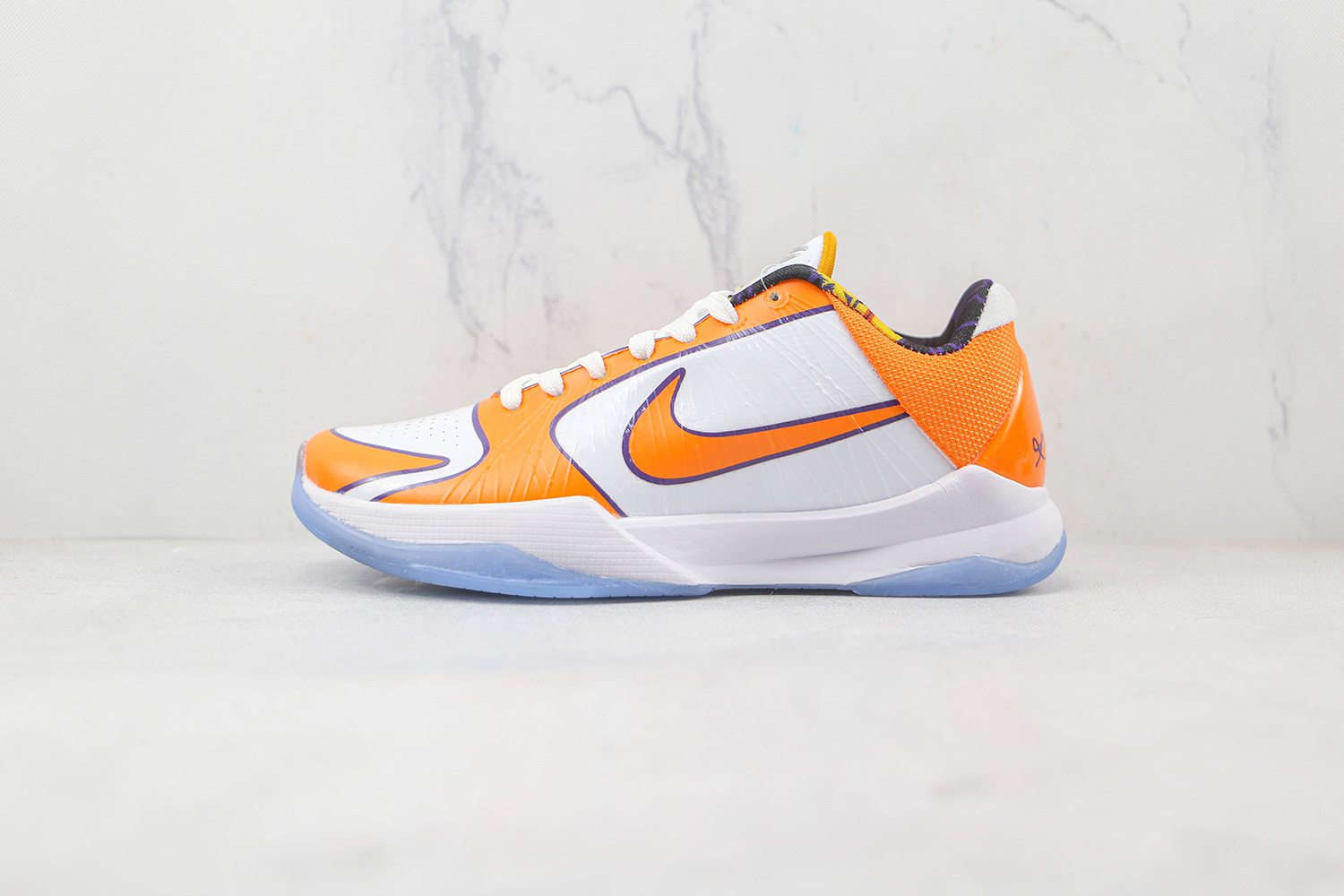  Nike Kobe Sneaker NKS1000110