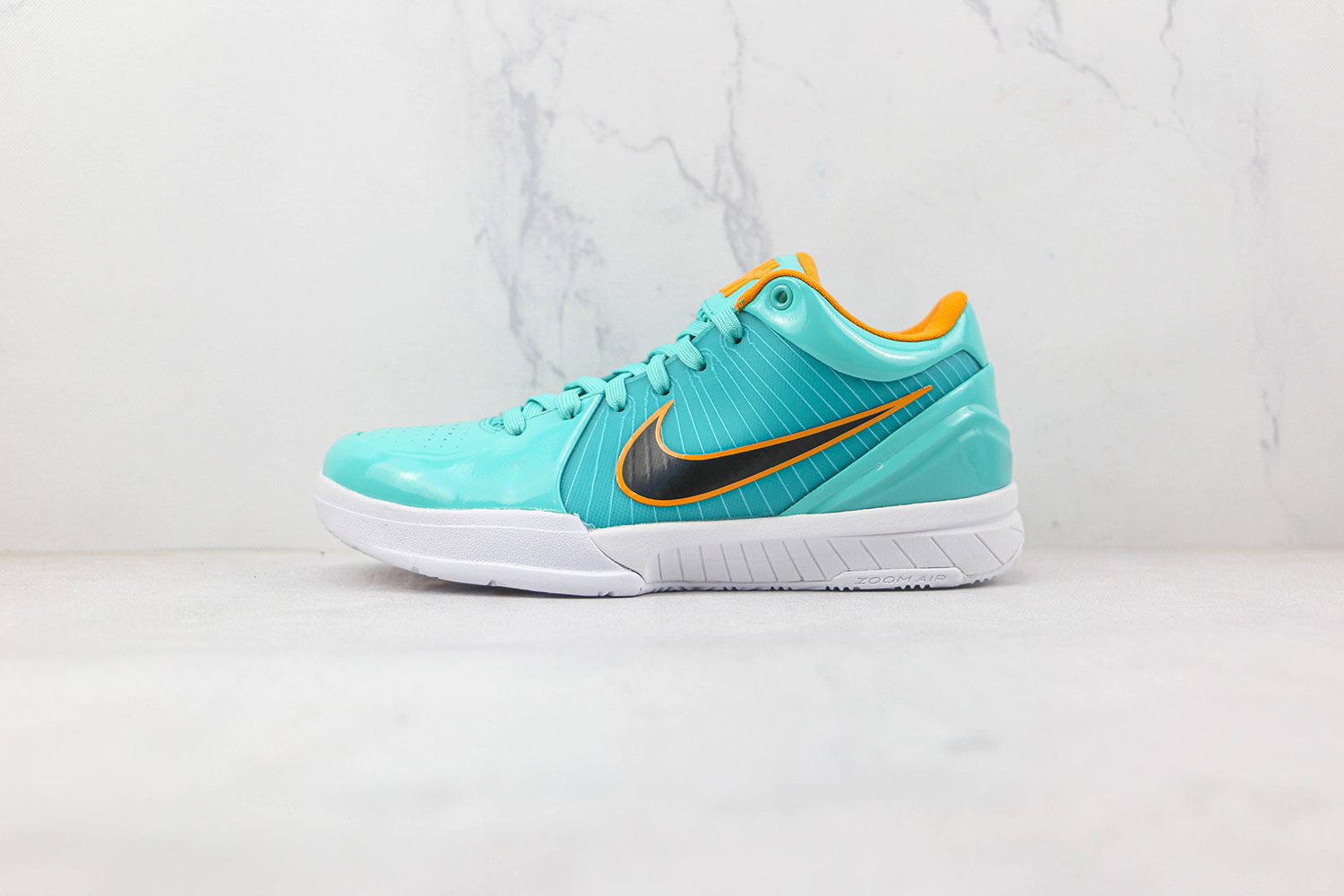Nike Kobe Sneaker NKS1000116