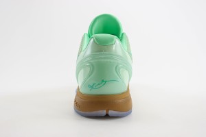  Nike Kobe Sneaker NKS100019