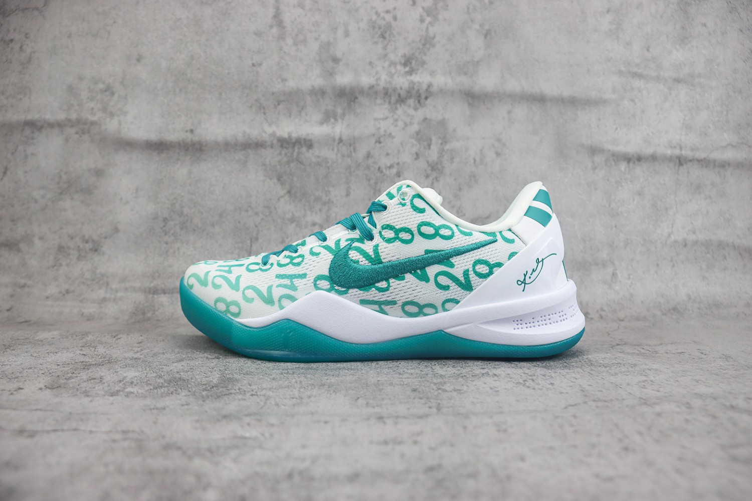 Nike Kobe Sneaker NKS100027