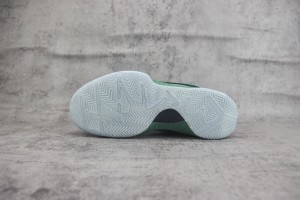 Nike Kobe Sneaker NKS100028