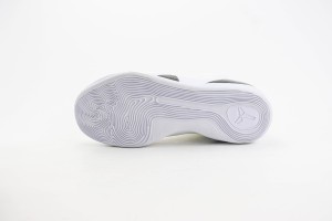 Nike Kobe Sneaker NKS10005