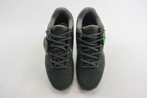 Nike Kobe Sneaker NKS10007