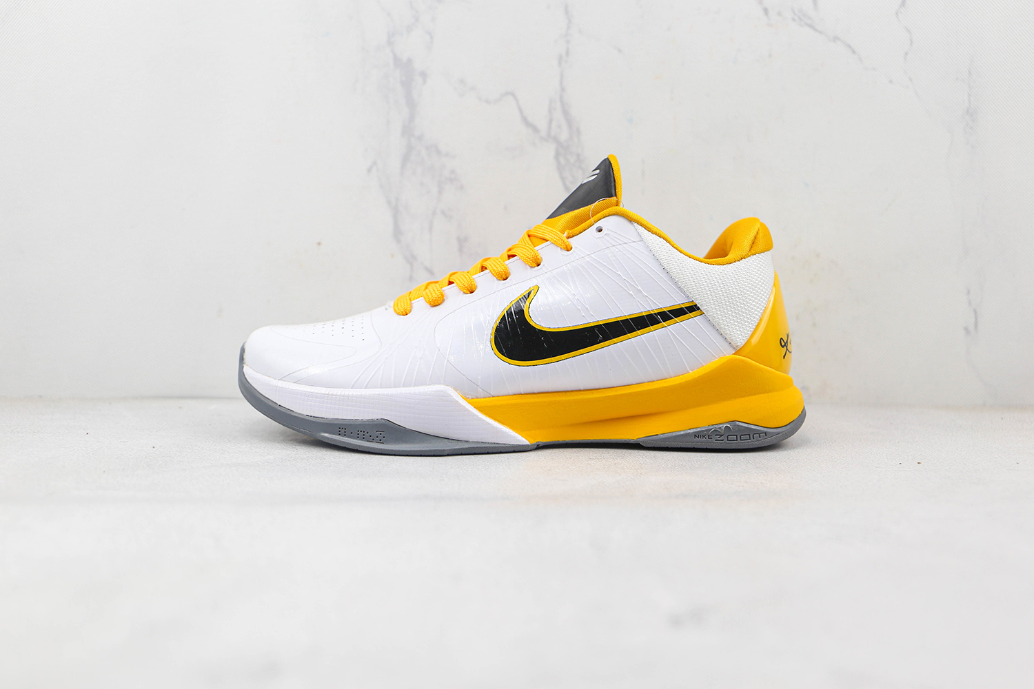 Nike Kobe Sneaker NKS100097