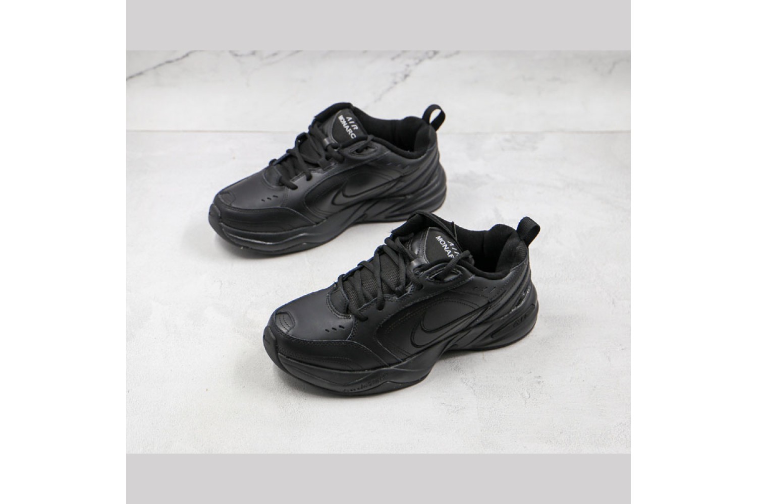 Nike Monarch 02