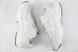  NK Zoom Vomero 5 nkzv100015