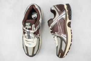  NK Zoom Vomero 5 nkzv100024