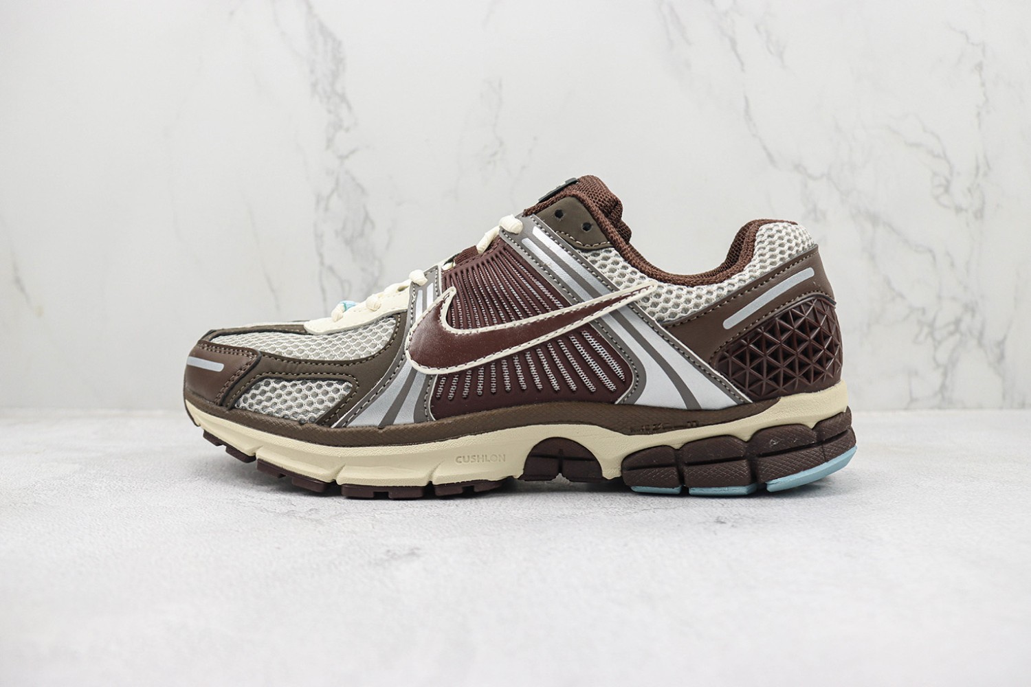  NK Zoom Vomero 5 nkzv100024