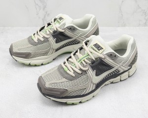  NK Zoom Vomero 5 nkzv100028