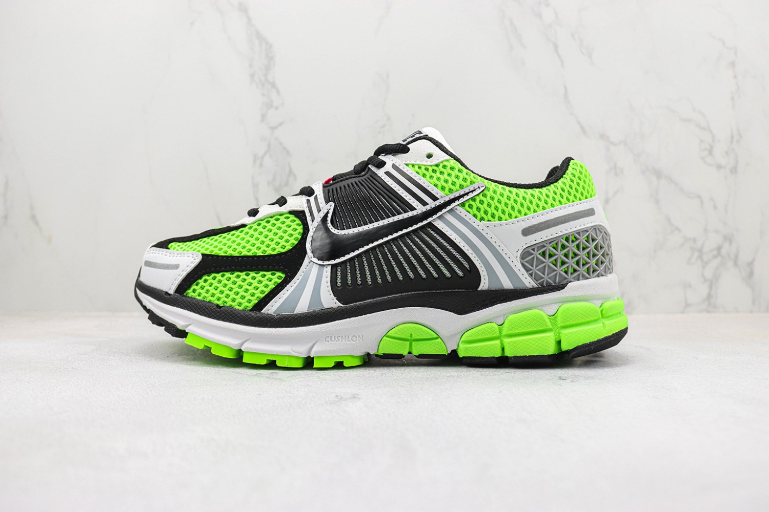  NK Zoom Vomero 5 nkzv100030