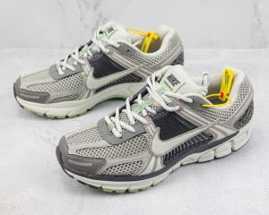  NK Zoom Vomero 5 nkzv10008